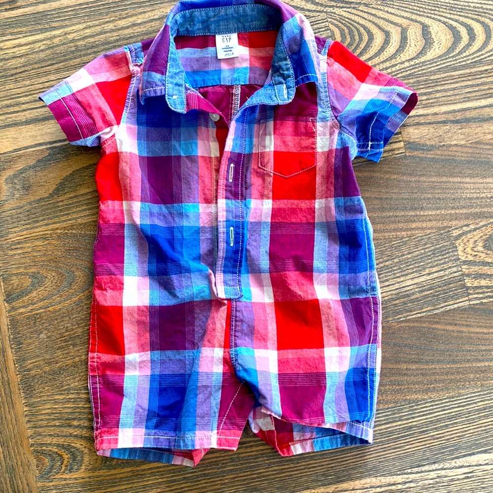 Button down one piece - Picture 1 of 2